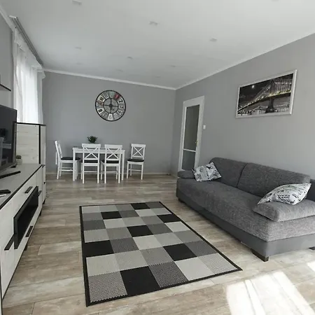 Apartment Kis Becsi Apartman